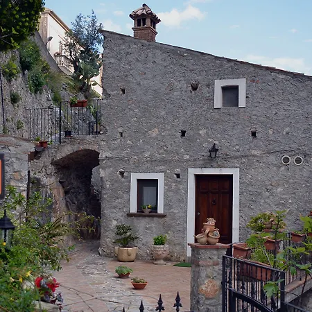 La Sentinella Bed & Breakfast 3*