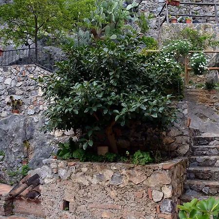 La Sentinella Bed & Breakfast 3*