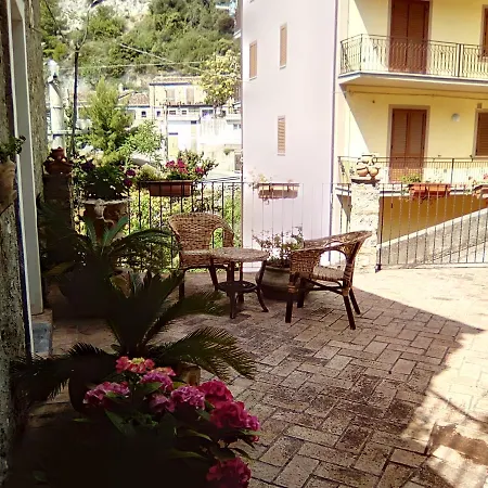 La Sentinella Bed & Breakfast